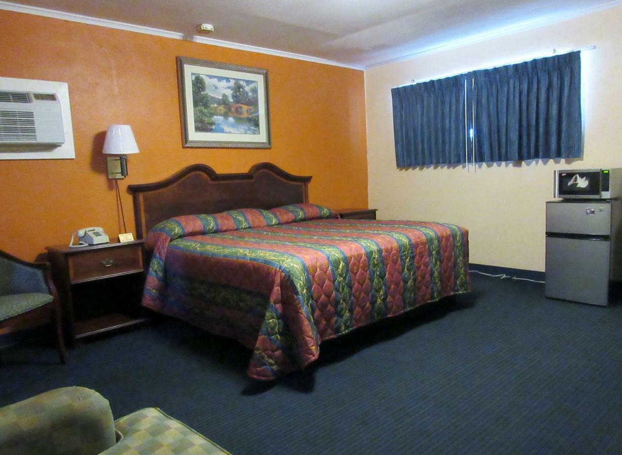Encino Motel Pleasanton Ngoại thất bức ảnh